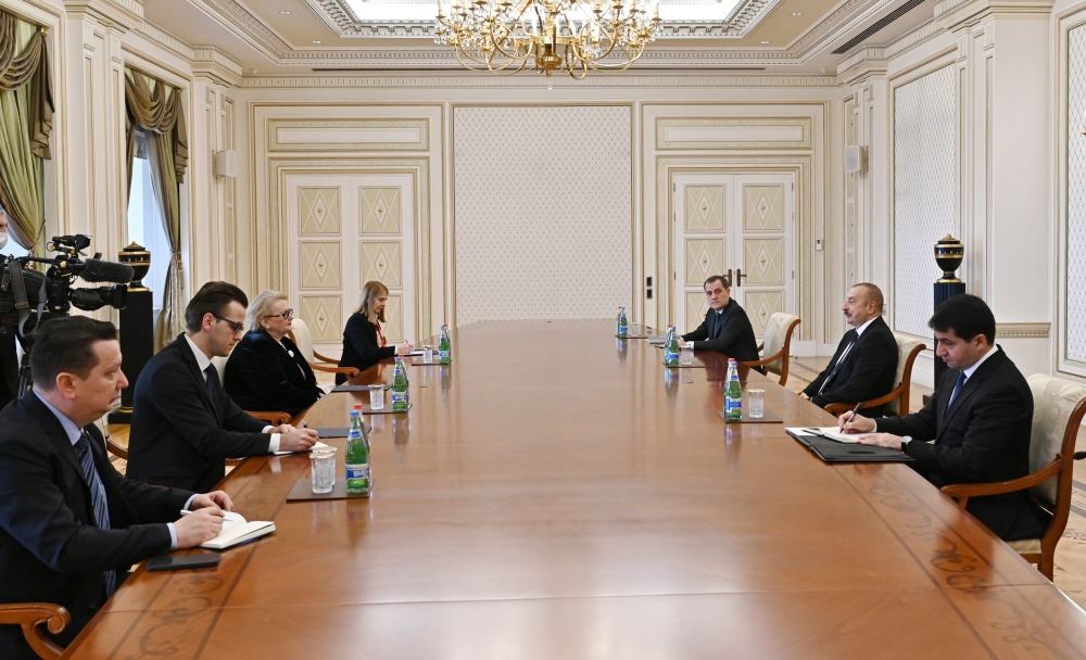 Prezident İlham Əliyev Bosniya və Herseqovina Nazirlər Şurası sədrinin müavini və xarici işlər nazirini qəbul edib (FOTO) - Gallery Image
