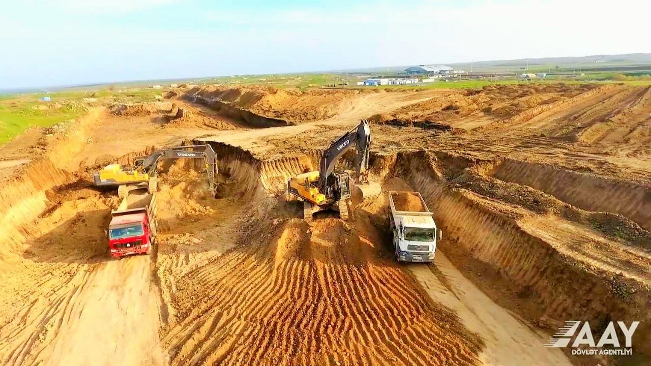 Əhmədbəyli-Füzuli-Şuşa avtomobil yolunun tikintisi sürətlə davam etdirilir (FOTO) - Gallery Image