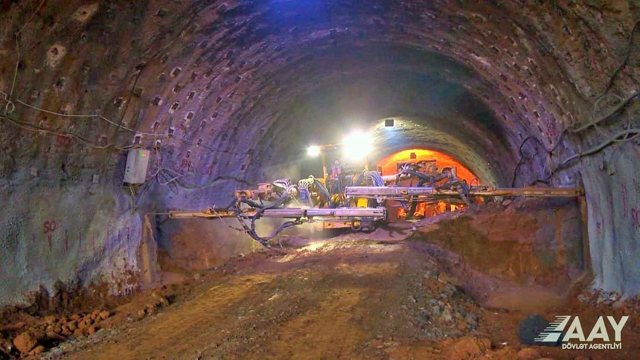 Əhmədbəyli-Füzuli-Şuşa avtomobil yolunun tikintisi sürətlə davam etdirilir (FOTO) - Gallery Image