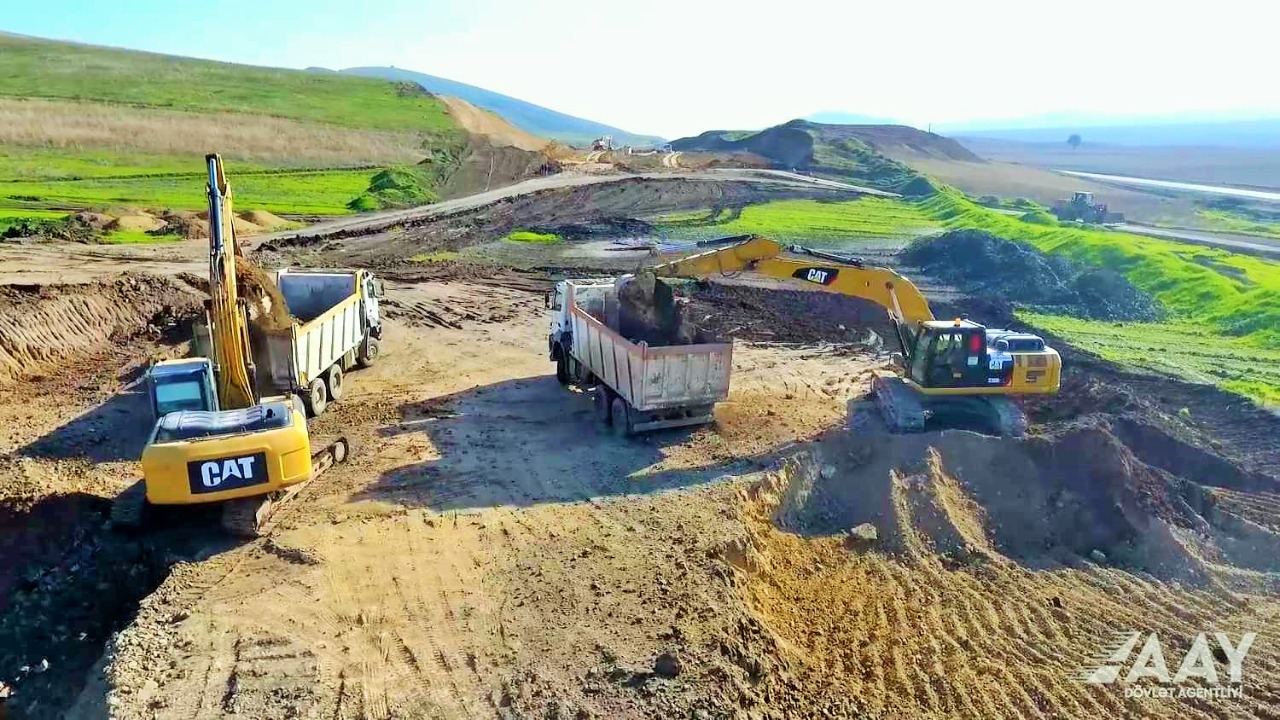 Əhmədbəyli-Füzuli-Şuşa avtomobil yolunun tikintisi sürətlə davam etdirilir (FOTO) - Gallery Image
