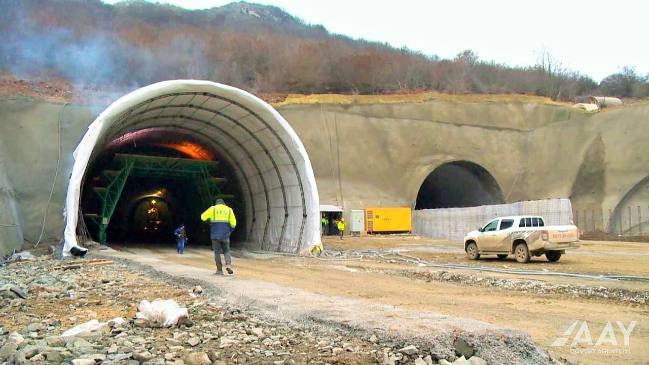 Əhmədbəyli-Füzuli-Şuşa avtomobil yolunun tikintisi sürətlə davam etdirilir (FOTO) - Gallery Image