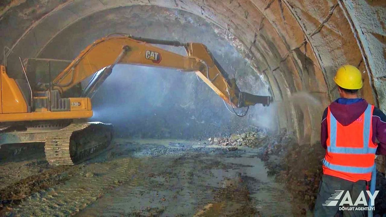 Əhmədbəyli-Füzuli-Şuşa avtomobil yolunun tikintisi sürətlə davam etdirilir (FOTO) - Gallery Image