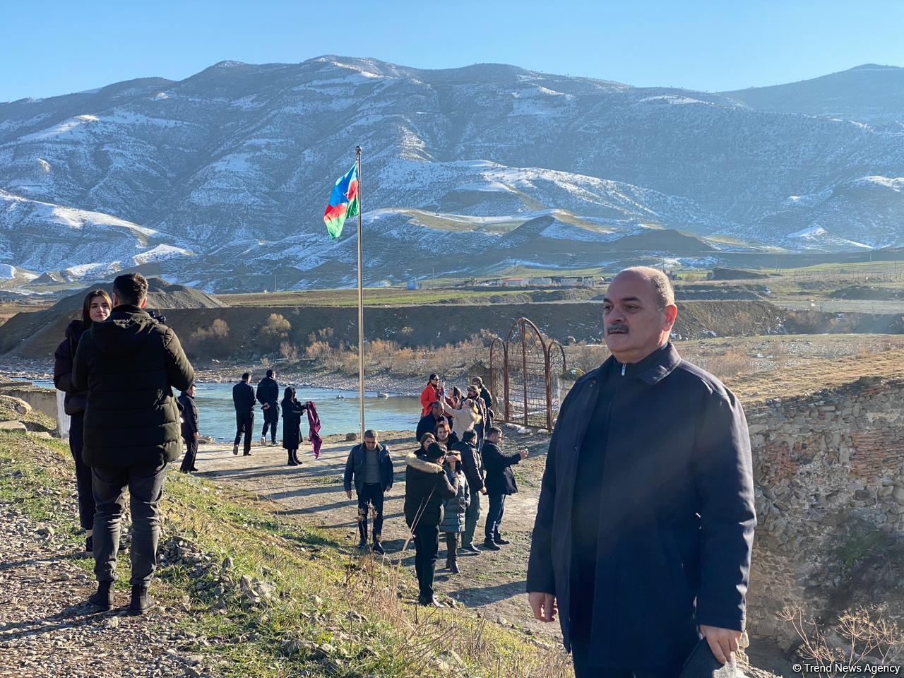Azərbaycanda fəaliyyət göstərən QHT-lərin Xudafərinə səfəri başlayıb - Gallery Image