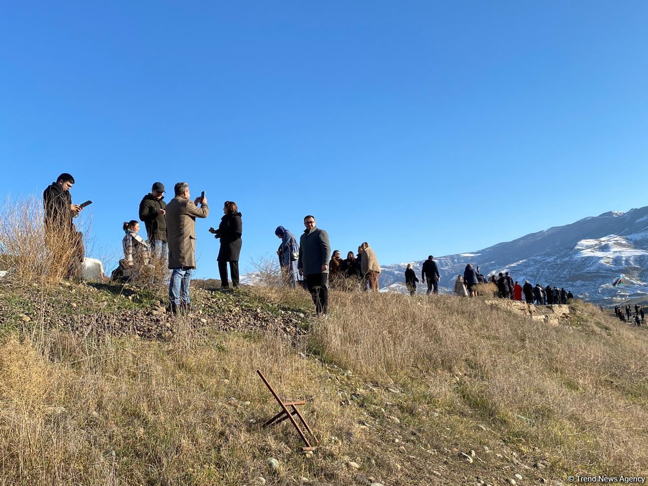 Azərbaycanda fəaliyyət göstərən QHT-lərin Xudafərinə səfəri başlayıb - Gallery Image