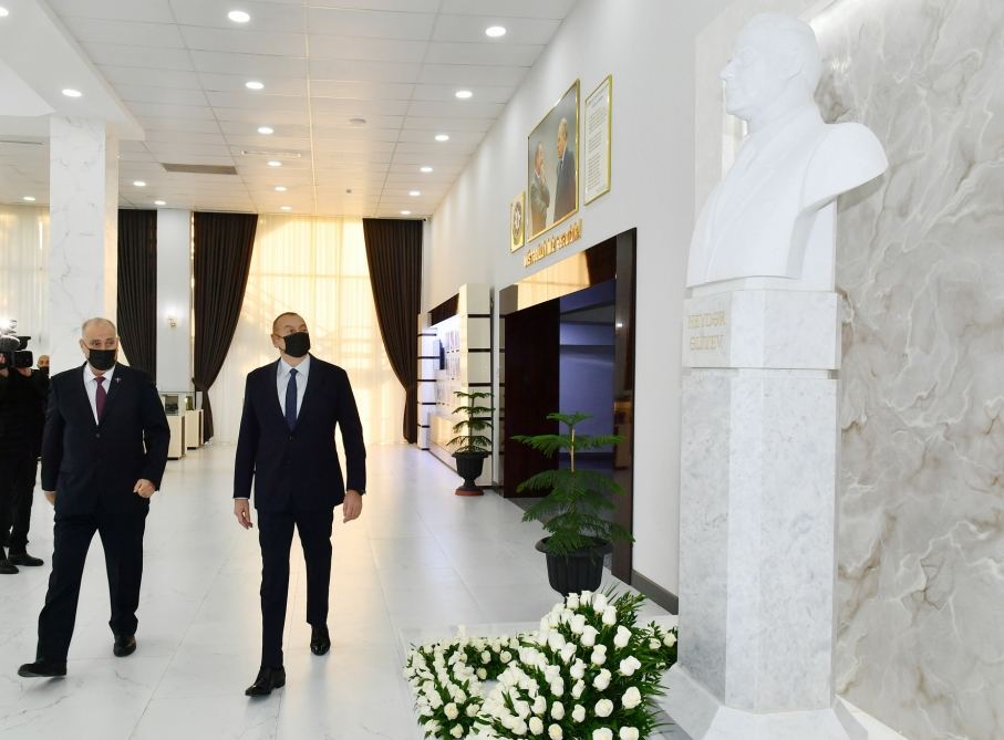 Prezident İlham Əliyev AZƏRTAC-ın yeni binası ilə tanış olub (FOTO) - Gallery Image