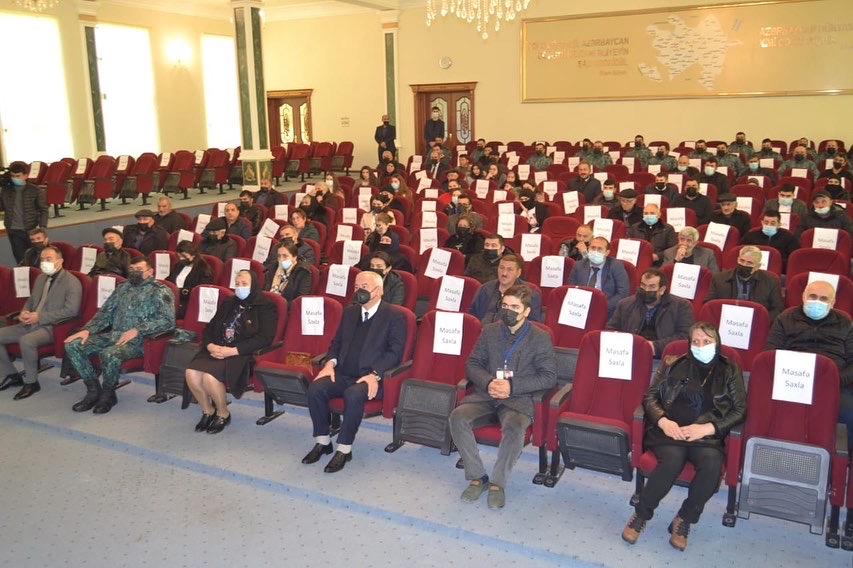 Şəhidlərin portretləri ailələrinə təqdim edilib