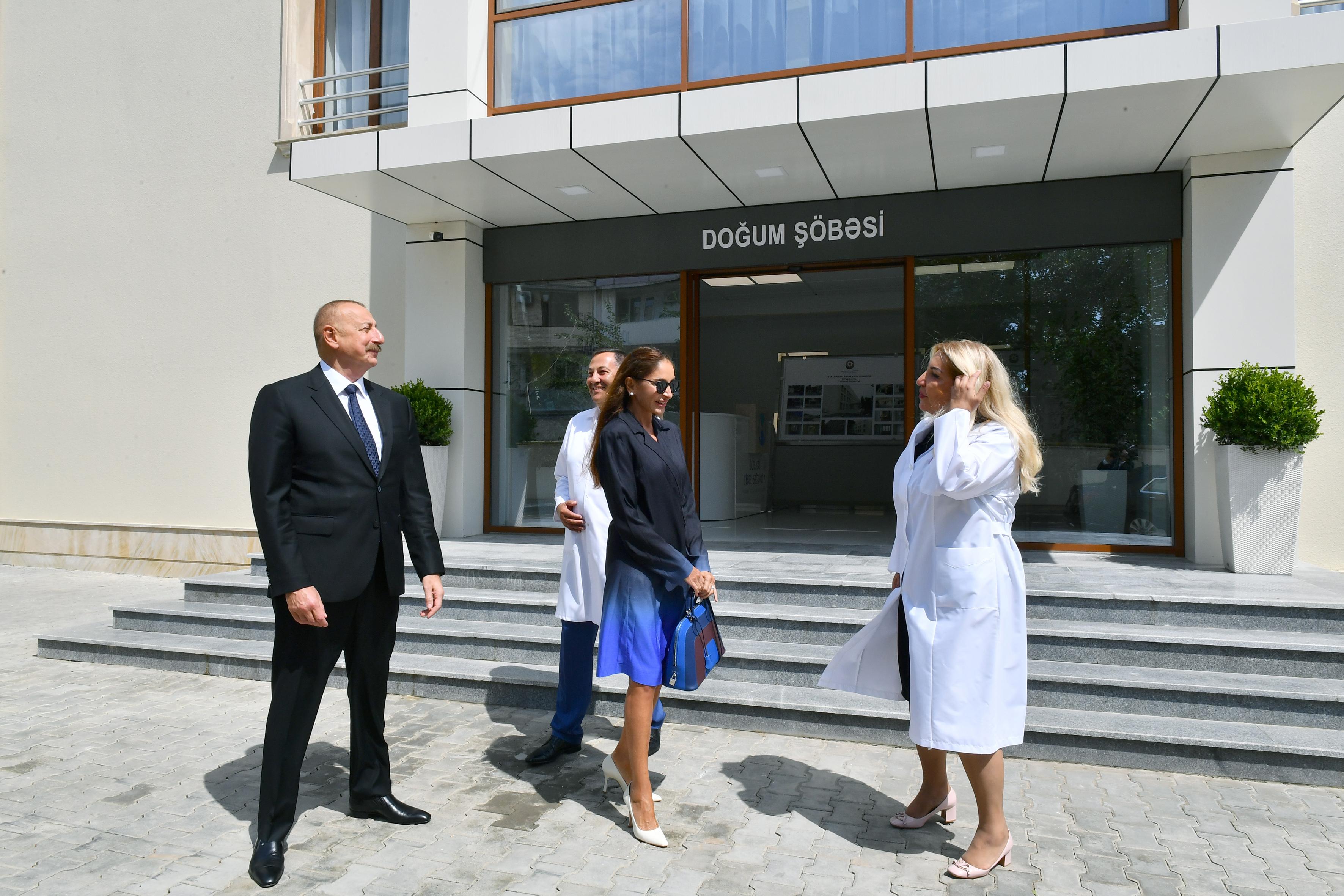 Prezident xanımı ilə doğum evində yaradılan şəraitlə tanış oldu Prezident xanımı ilə doğum evində yaradılan şəraitlə tanış oldu