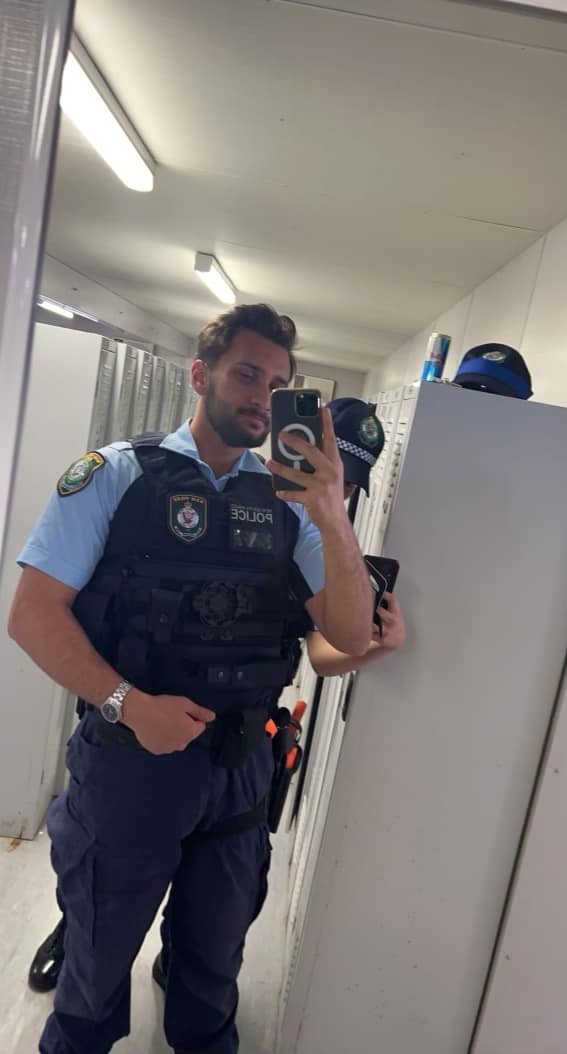 Avstraliyanın ilk azərbaycanlı polisi - FOTOLAR 2 1665739562 311286970 5303510779775834 7439064081707066927 n