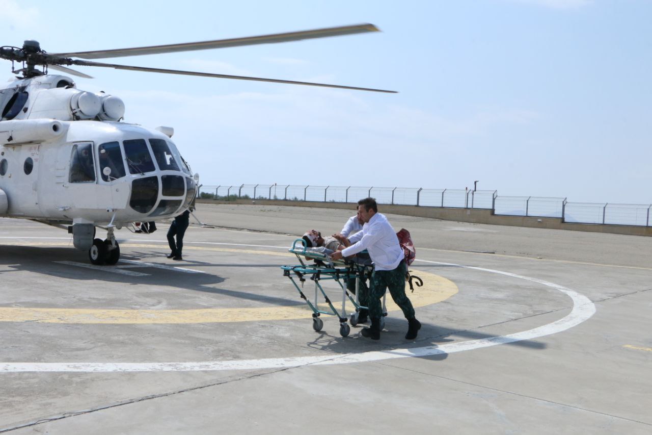 Laçında qəza: yaralılar helikopterlə Bakıya gətirildi - VİDEO 5 1694091018 63211303 5223 41f1 9eb3 7ef933803f21