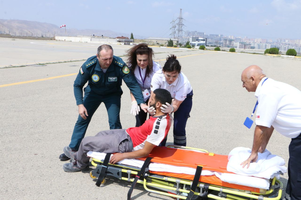 Laçında qəza: yaralılar helikopterlə Bakıya gətirildi - VİDEO 3 1694091022 1872f54d b6be 4d3a 90c3 063fd6039838