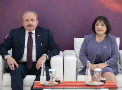 Sahibə Qafarova Mustafa Şentopla GÖRÜŞDÜ