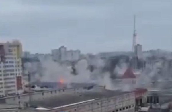 Xarkovun Azadlıq meydanı bombalandı -