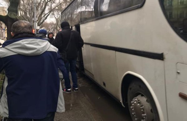 200 azərbaycanlı Odessadan çıxarıldı