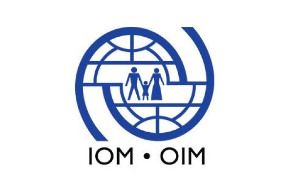 Оон миграция. Международная организация по миграции. Международная организация по миграции мом. IOM. Логотипы для миграционного агентства.