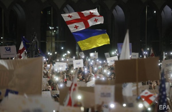 Tbilisidə aksiya: Minlərlə insan küçələrə axışdı - VİDEO