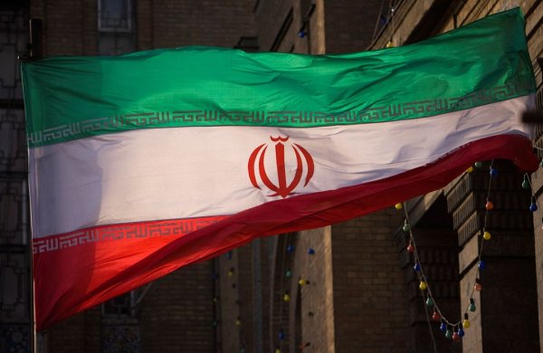 İranda bir neçə xarici diplomat SAXLANILDI