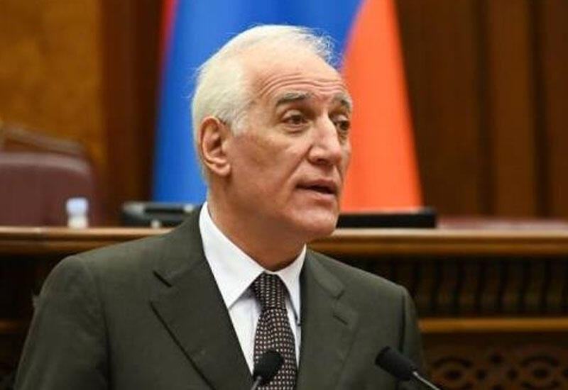 Ermənistan prezidenti Moskvaya gedir