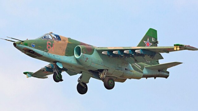 Rusiyanın daha bir Su-25 təyyarəsi VURULDU